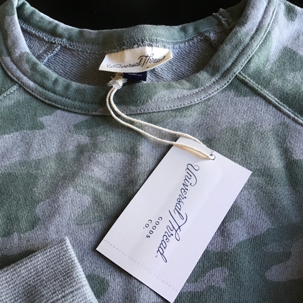 Universal Thread New Camo sweatshirt